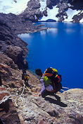 Scrambling around Lago de los Tres to gain the glacier